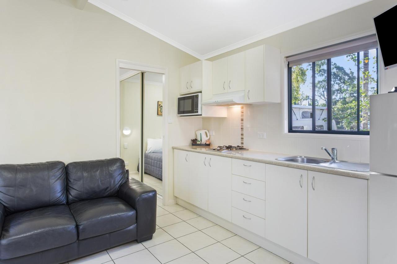 Landsborough Holiday Park ภายนอก รูปภาพ